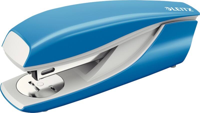 Agrafeuse Leitz NeXXt 5502 demi bande bleu claire 30 feuilles 24/6, 26/6 métal